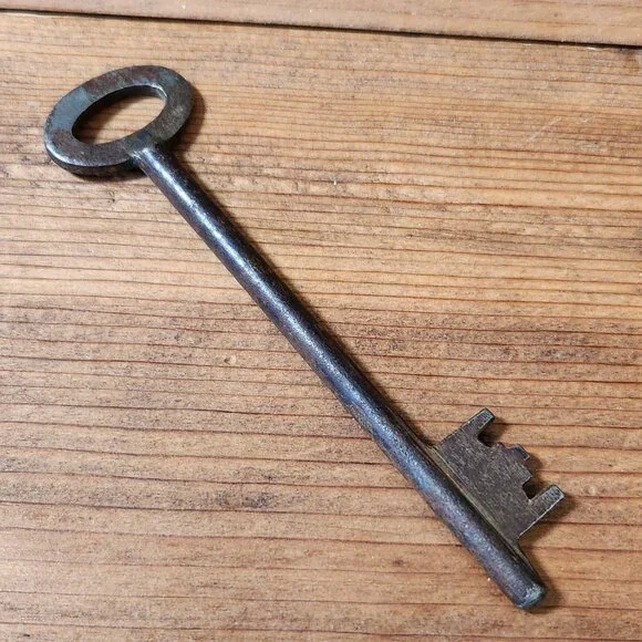 Antique skeleton key - Picture 2 of 3